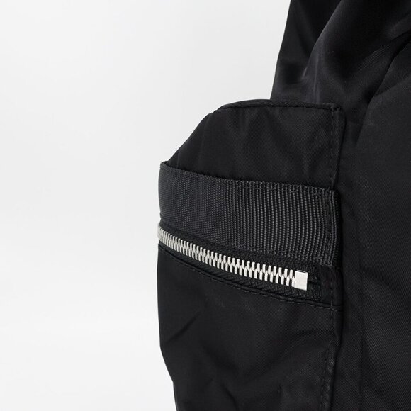 lululemon wunderlust Backpack black with silver hardware - Picture 10 of 16